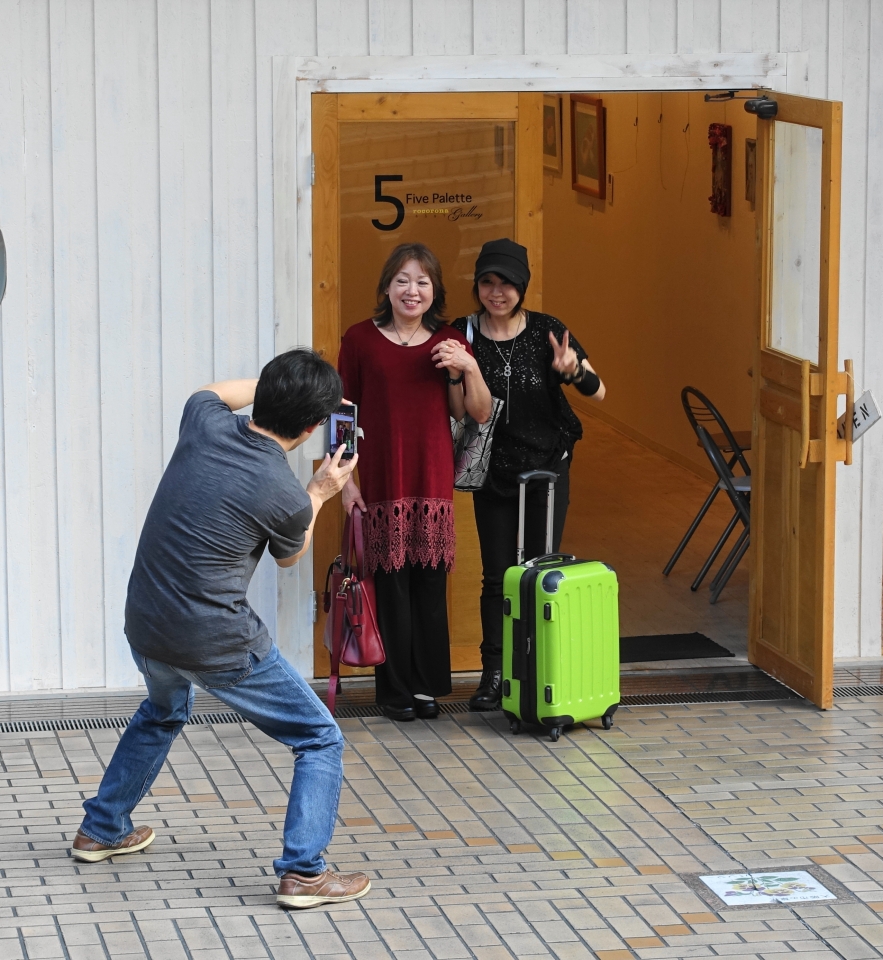 7月30日，ロコロナギャラリーに香川県丸亀市から大木畑希美さんがきてくれました。