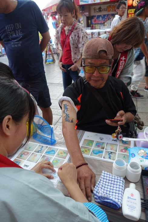 のぼり龍。このページにのっていない写真はアートイベント「みにゃみん夏祭り」にのっているかも。見てネ。