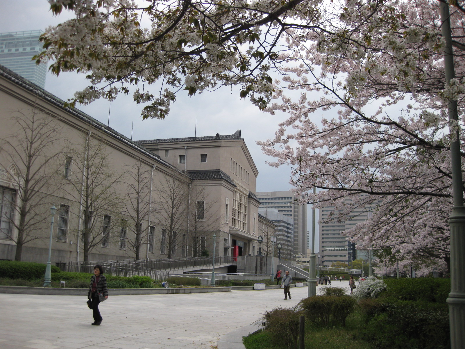 大阪市立美術館・天王寺公園から数分の距離